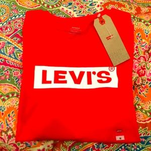 2 for $12 TOP: Short sleeve logo LEVI top